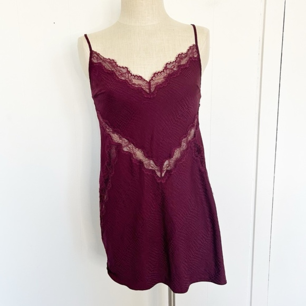 Victoria’s Secret Maroon Lace Satin Chemise Slip Cutouts Size Small